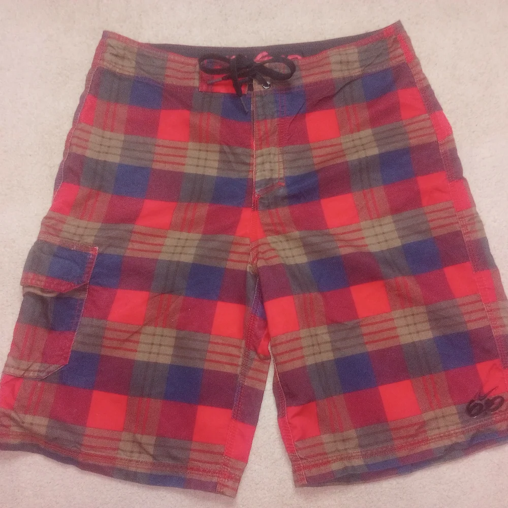 Nike Red and Blue Board Shorts with Plaid Design Sz 32 ( M )